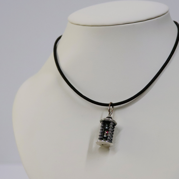 Pendentif "Lueur écarlate"