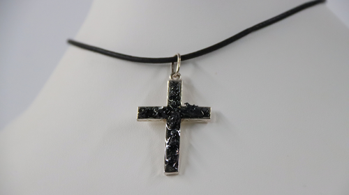 Pendentif "Croix Nocturne"