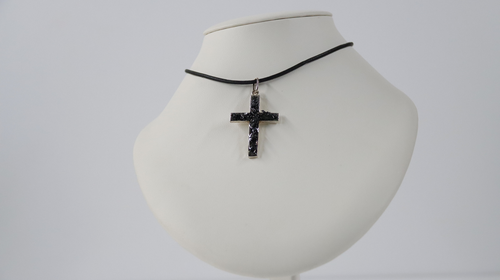 Pendentif "Croix Nocturne"